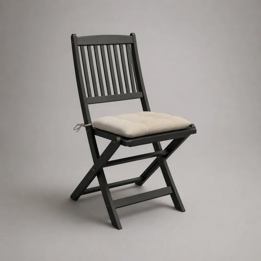 Klappbarer Gartenstuhl aus Akazien-Massivholz mit Sitzkissen, Schwarz/Beige, 46 × 56 × 88 cm